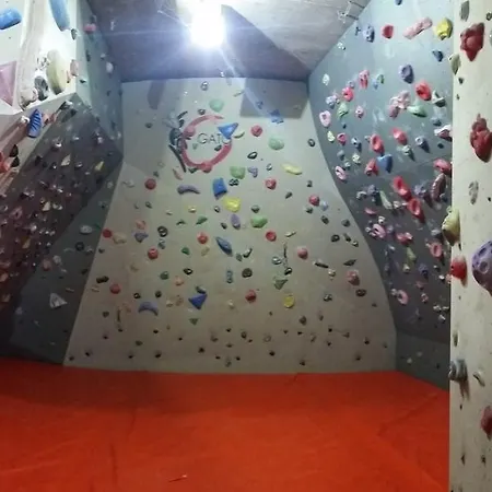 Trafo Base Camp Affittacamere 3*