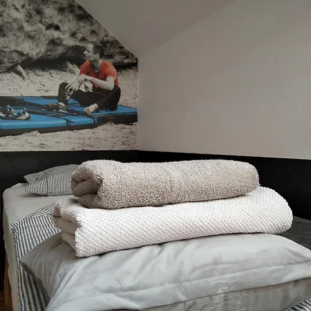 Trafo Base Camp 3* كروتشيسته