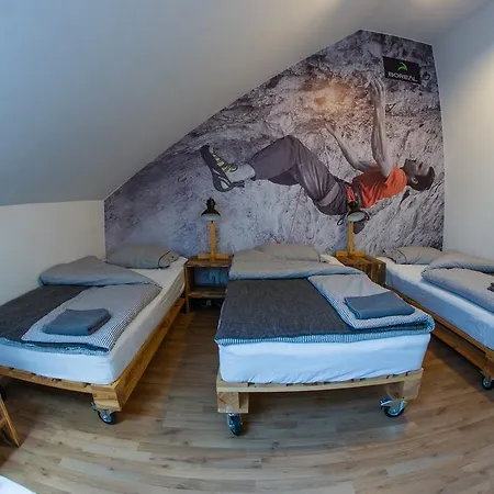 بيت ضيافة Trafo Base Camp 3*