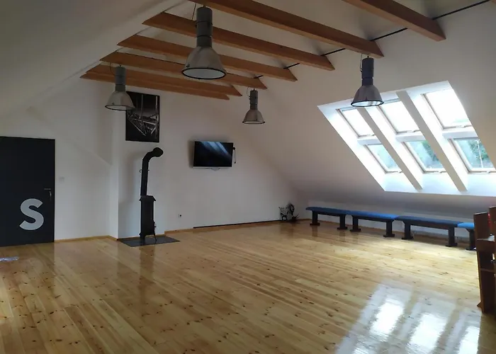 Trafo Base Camp بيت ضيافة 3*