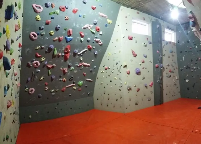 بيت ضيافة Trafo Base Camp 3*