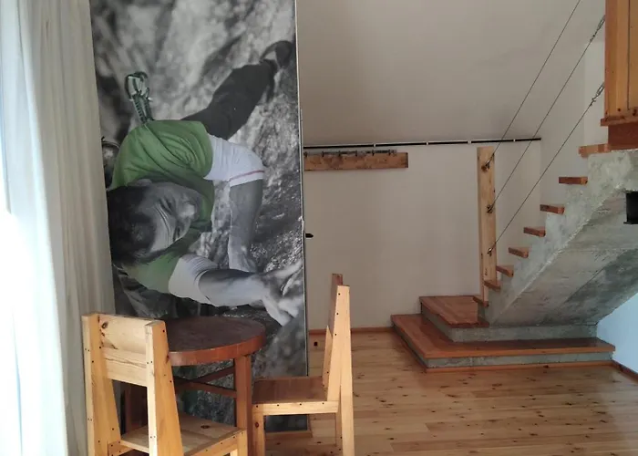 Trafo Base Camp Крочице