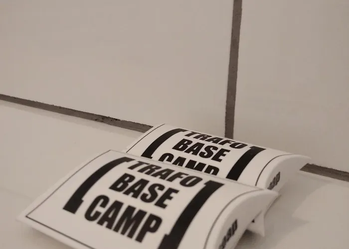 Trafo Base Camp بيت ضيافة 3*