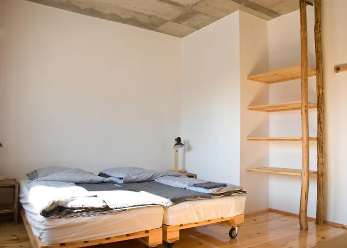 Trafo Base Camp بيت ضيافة كروتشيسته