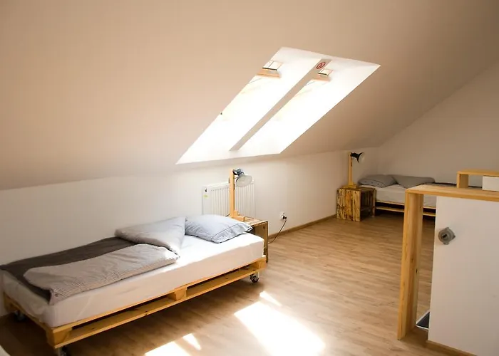 Trafo Base Camp Guest house Kroczyce