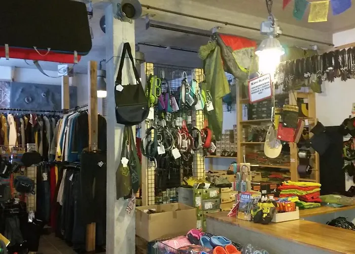 Trafo Base Camp بيت ضيافة 3*