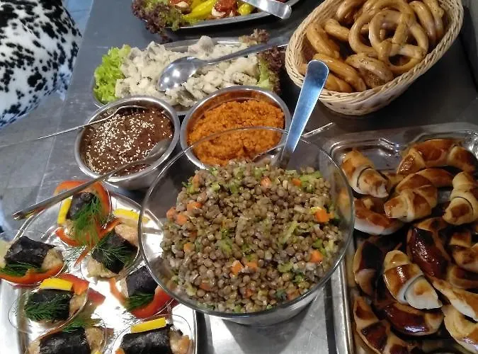 بيت ضيافة Trafo Base Camp كروتشيسته